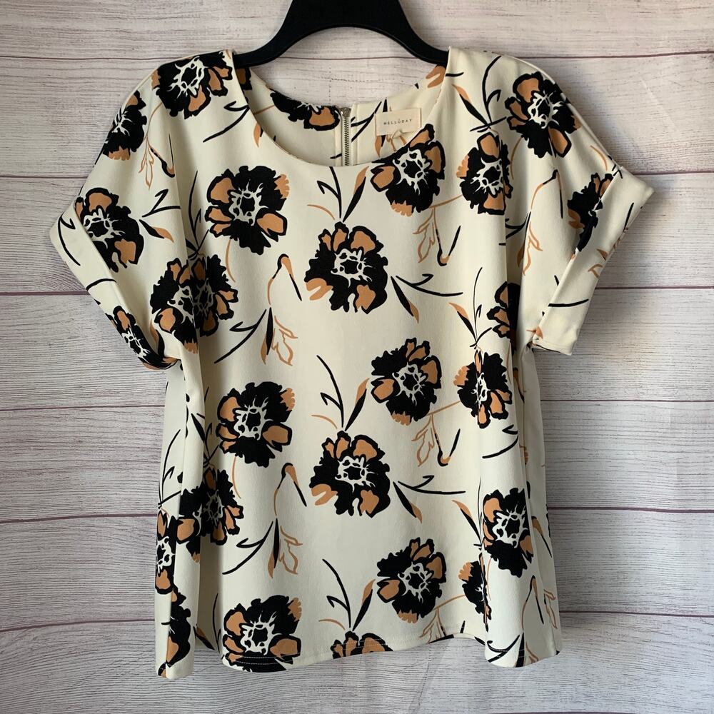 Melloday Cream Floral Blouse Short Sleeve Back Partial Zipper Size M